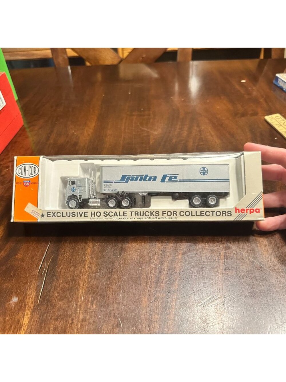 Herpa Con Cor Route 66 HO Scale Tractor & Trailer Santa Fe Railroad Model